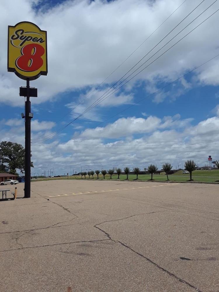 Super 8 By Wyndham Mt. Pleasant Tx Hotel Mount Pleasant Buitenkant foto